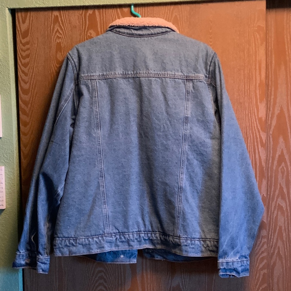 Women’s  Jacket with Cream Sherpa Collar